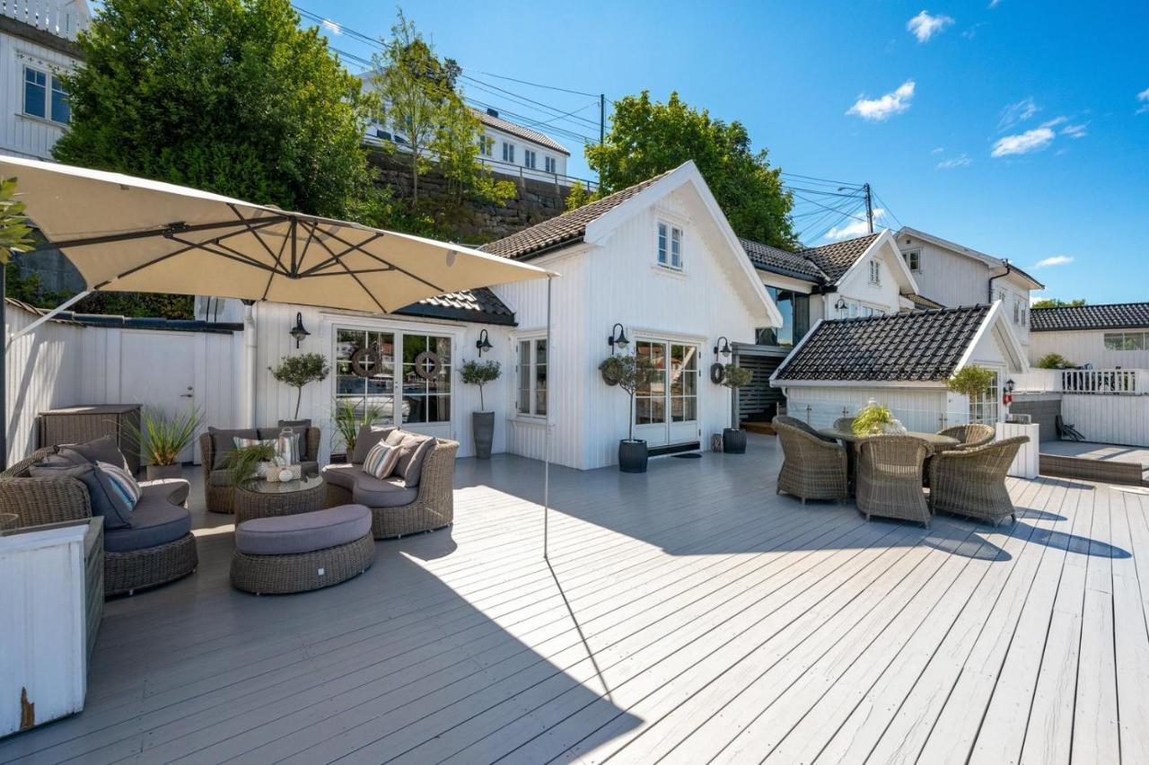 Luxurious Boathouse With Private Dock In The Best Location In Arendal Exterior photo
